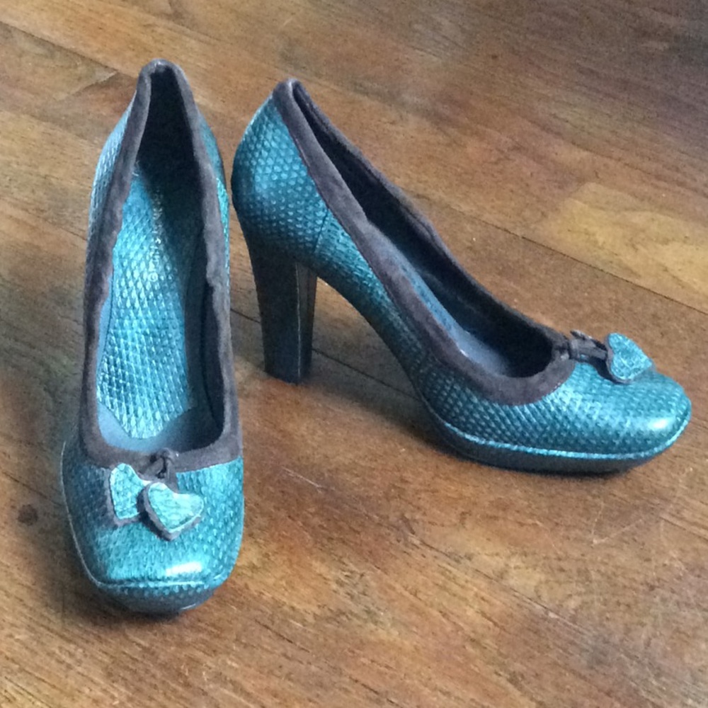 Nine West studio leather snake embossed heels